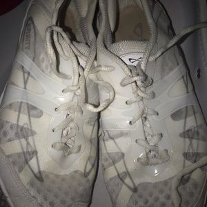 Nfinity cheer shoes